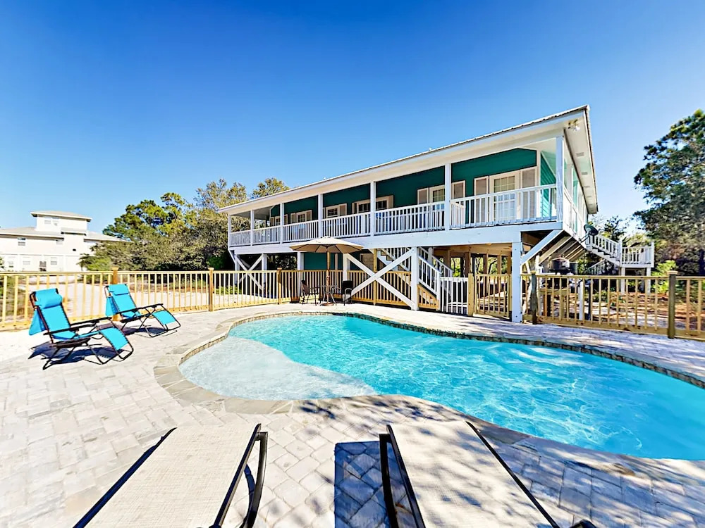 6727 Driftwood Dr Home 4 Bedrooms 3 Bathrooms Home
