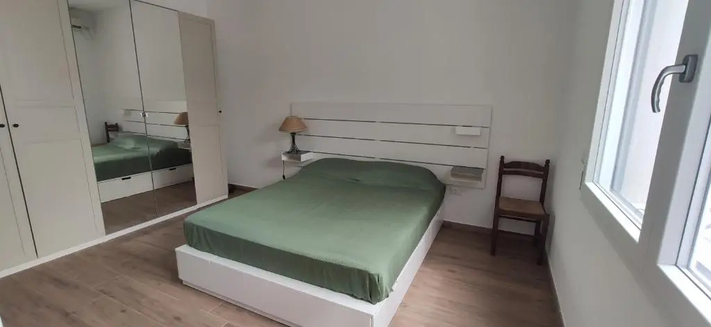 Seaside Villa with Hot Tub, 5mins walk from the sea
