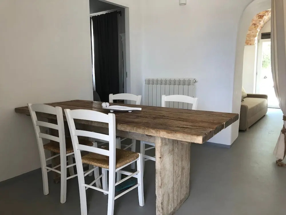 Impeccable 3-bed Villa in Contrada Sessana Grande
