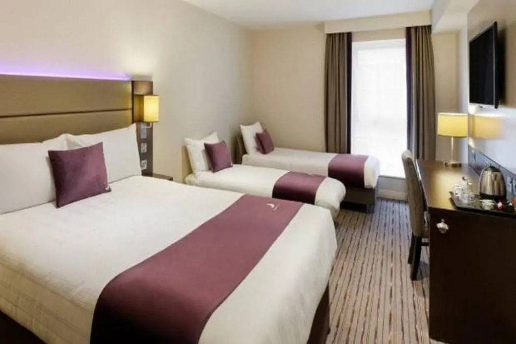 Premier Inn Stockport Central