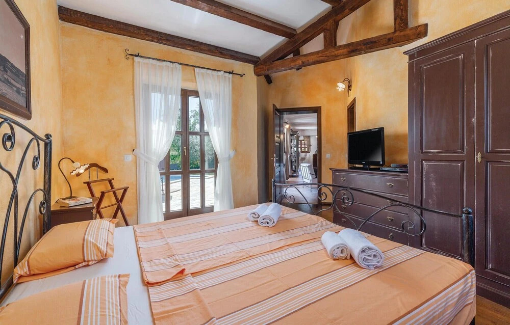 Amazing Home in Strpacici With Sauna, Wifi and 3 Bedrooms