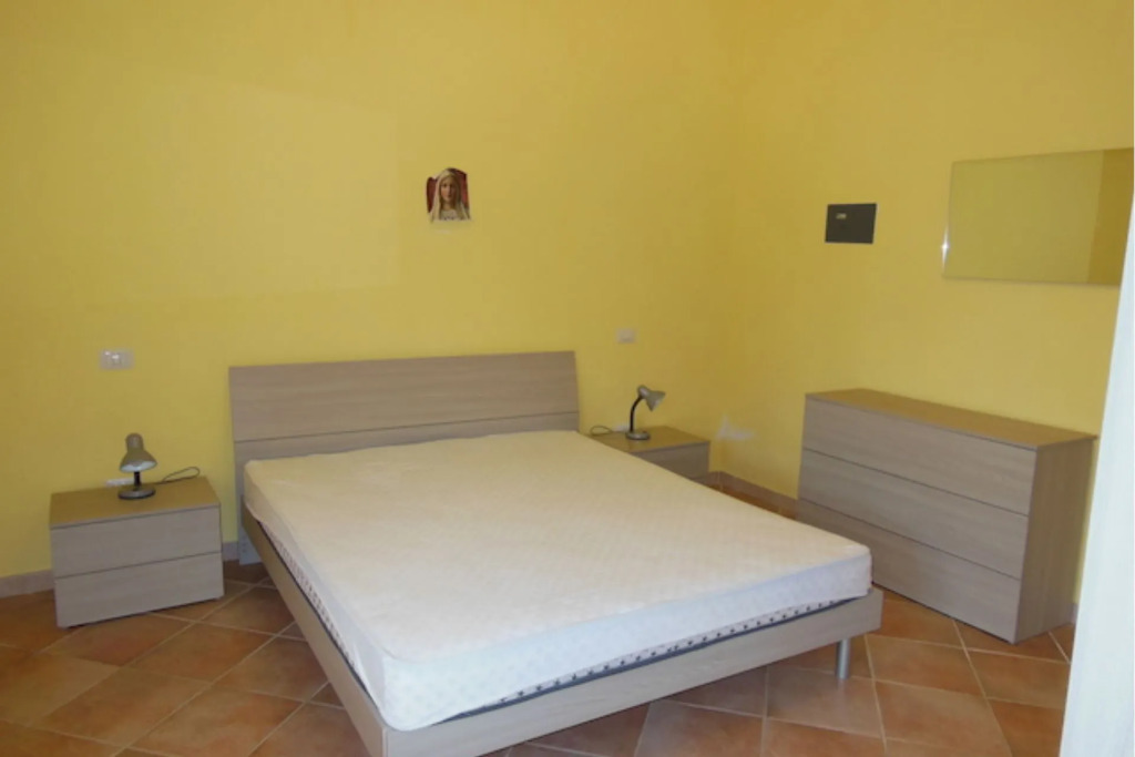 Ground floor apartment with private entrance just 5 minutes walk from the beach-Tirreno 2
