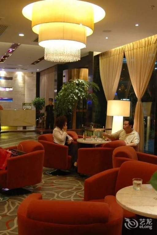 Ejon Kins Hotel