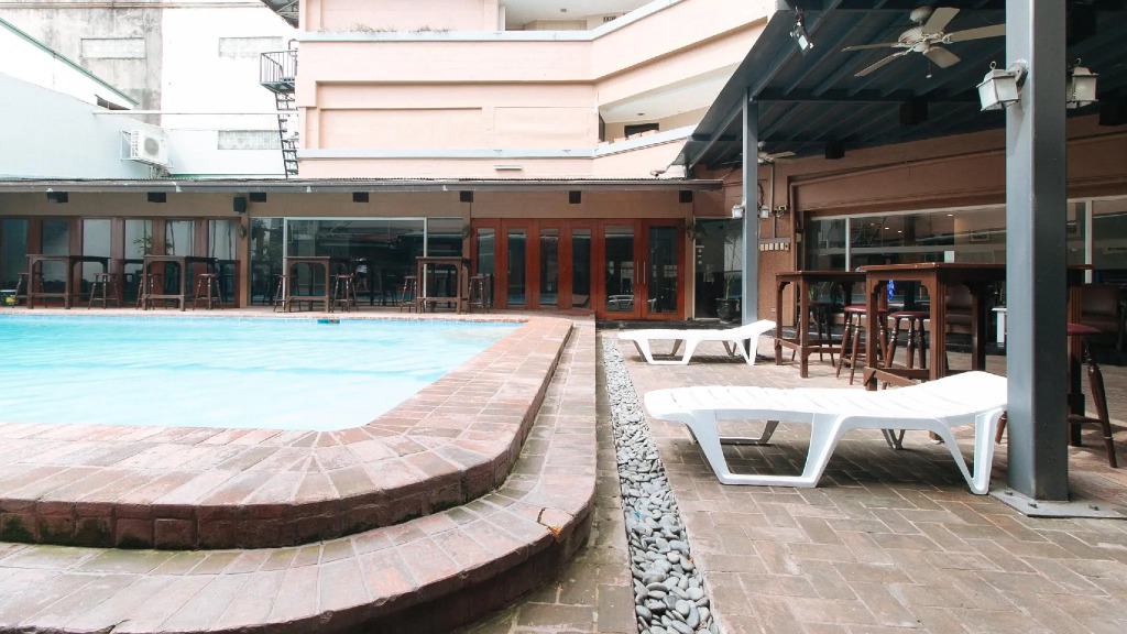 Arzo Hotel Manila