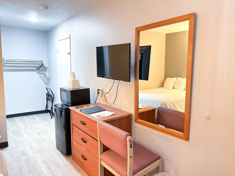 Motel 6 - Iowa City