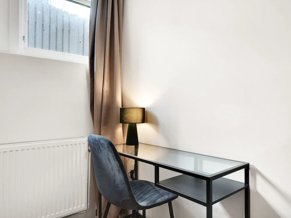 Charm 3 - Cozy 1-bdr Apt With Shared Garden