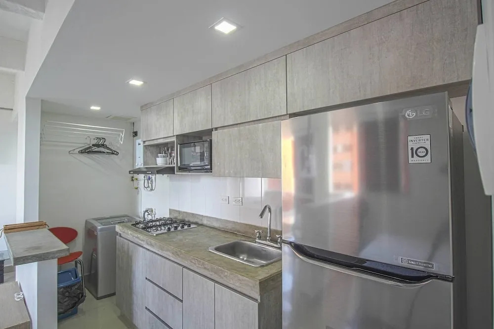 Estudio Piso Alto Con Bacon Poblado La Frontera