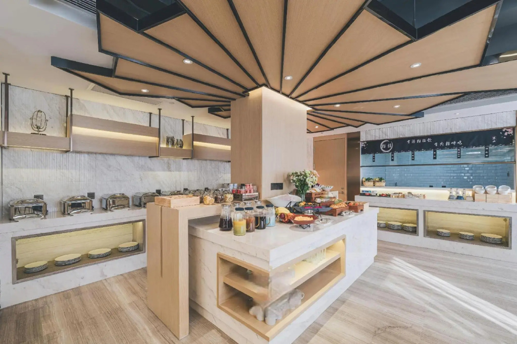 Elong Hotel Shanghai Pudong Jinqiao LaLaport。