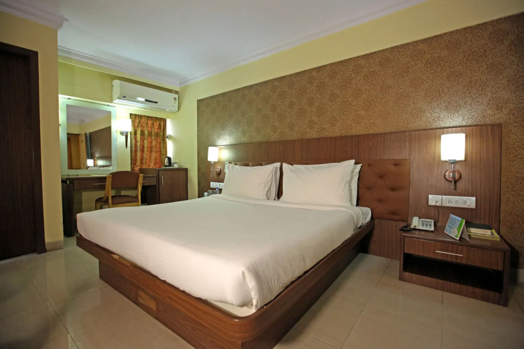 Capital O 48073 K Star Hotel