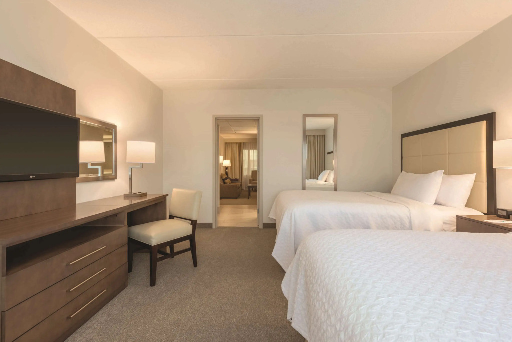 Embassy Suites by Hilton Milwaukee Brookfield