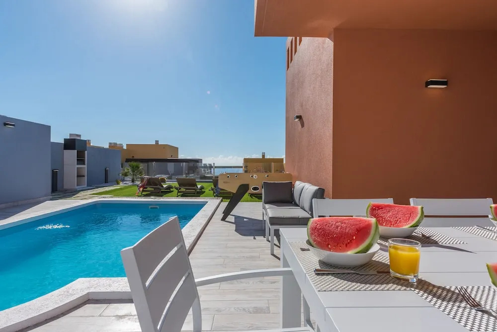 Villa Elena, Ocean View, Heated Pool