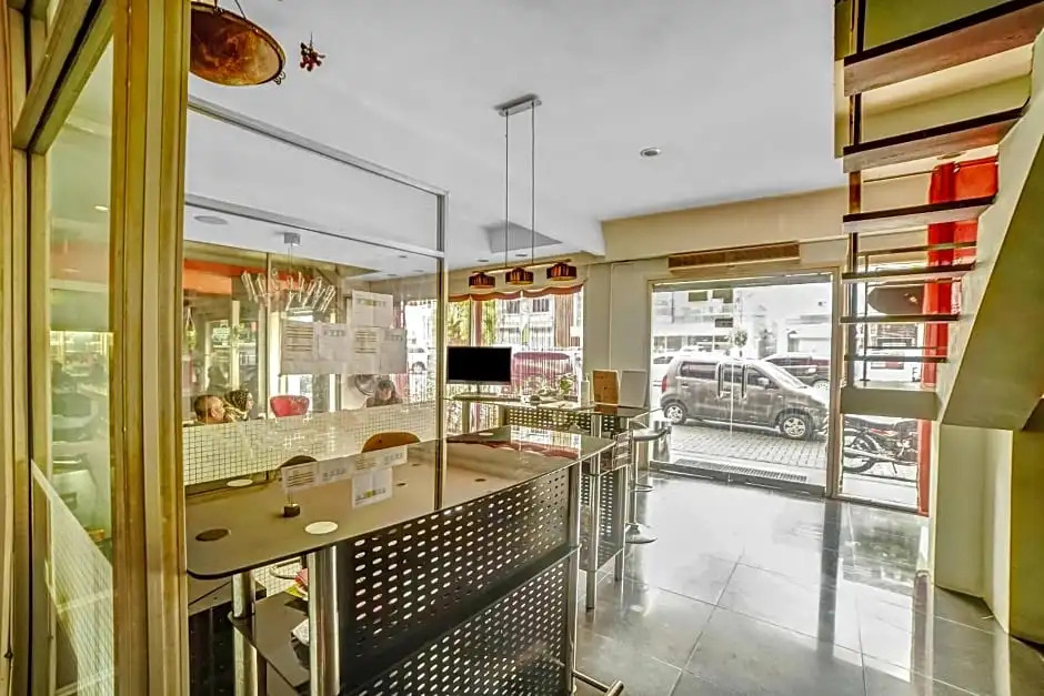 OYO Flagship 90759 Beatrix Apartment