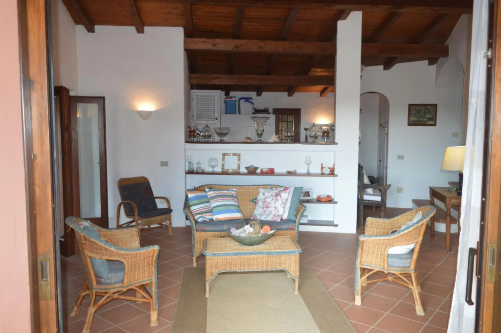 Casa Cala Ginepro surrounded by greenery in Punta Molara with sea view and 1 km from the crystal cle-Casa Cala Ginepro