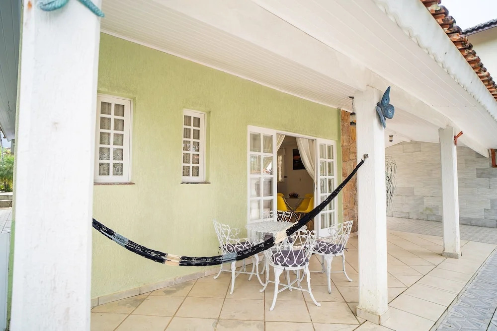 Linda casa no condomínio Morada da Praia