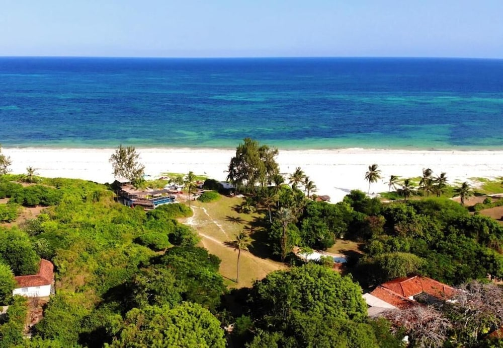 Saltys Kitesurf Village