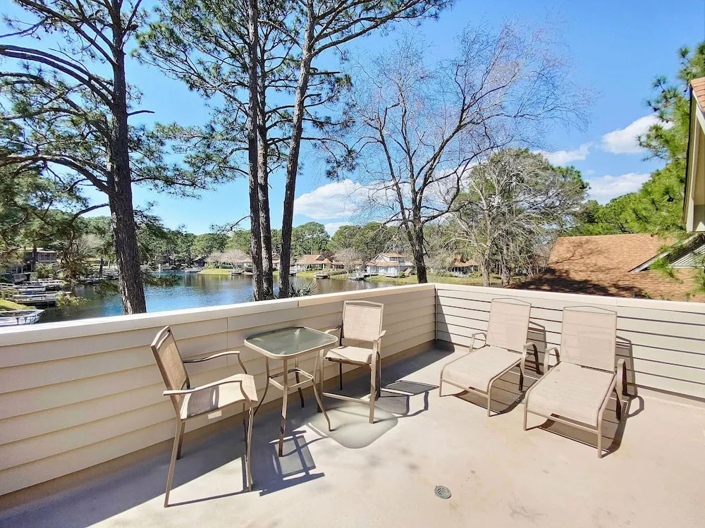Wine Down at Fairways 202 at Sandestin by Destin Getaways