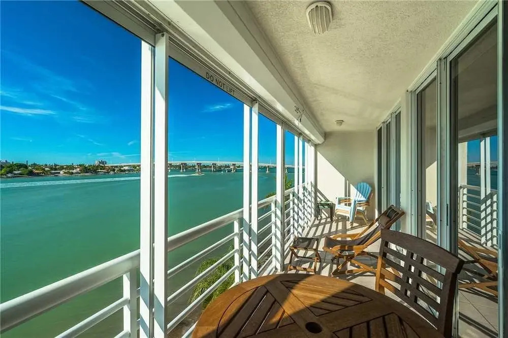 Bahia Vista 15567 - Two Bedroom Condo