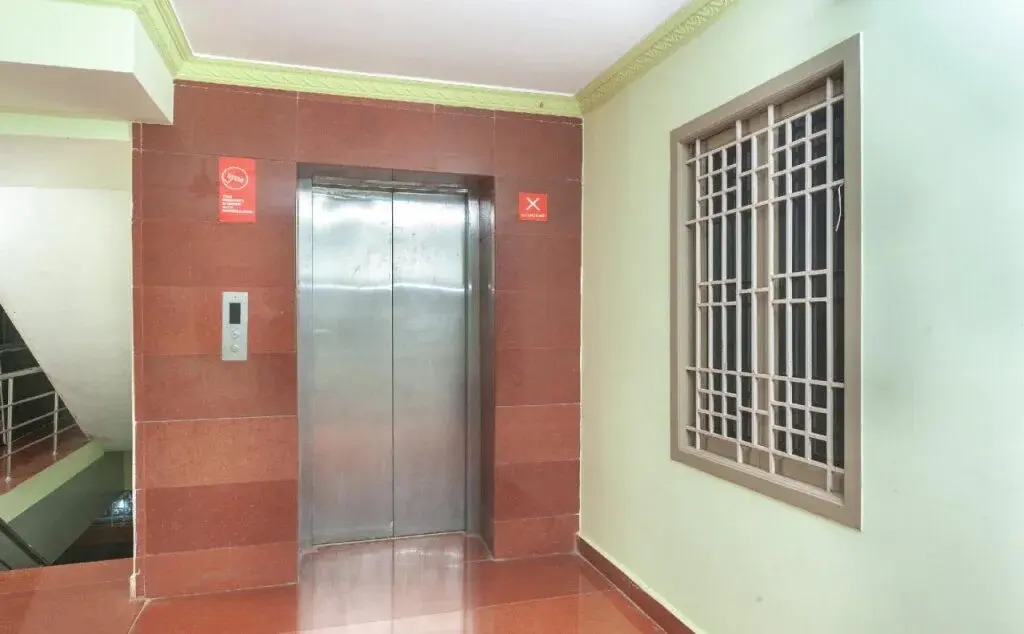 Sri Karuna Residency By OYO Rooms