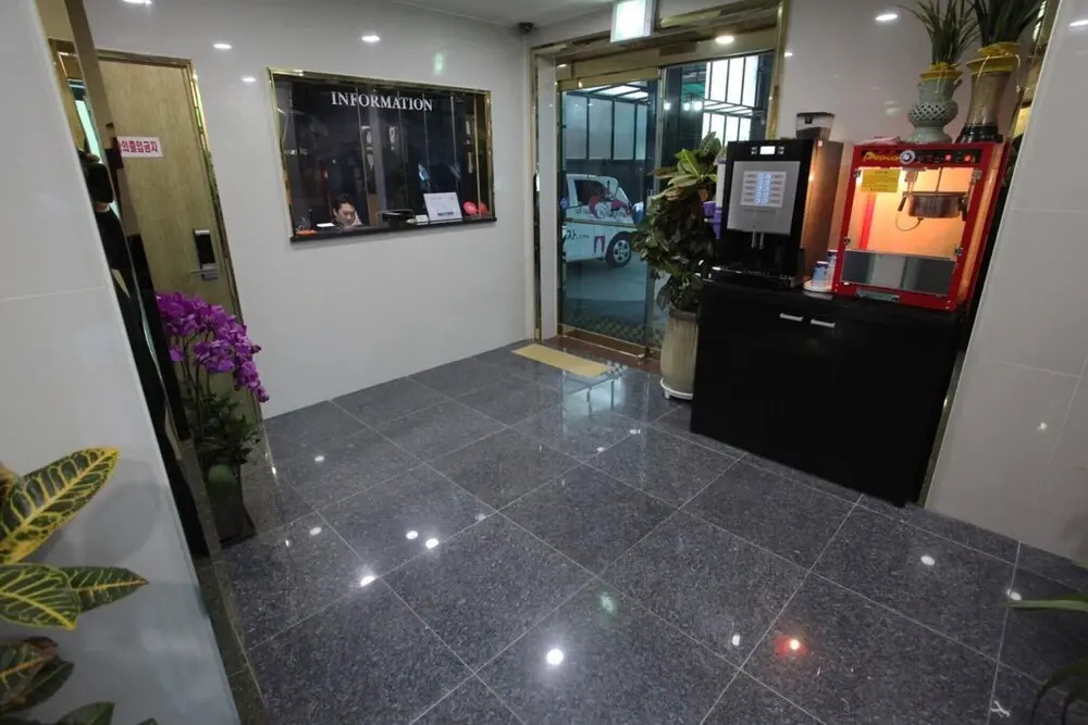 Hassen Sillim K2 Hotel