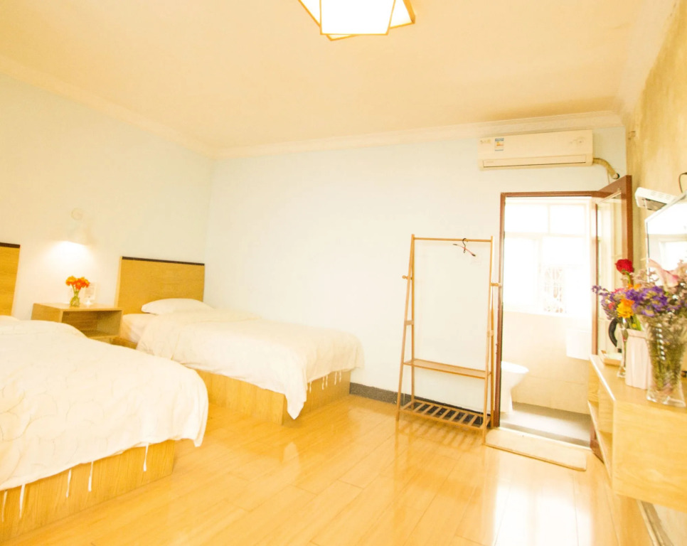 Guilin Cyan Box Guest House