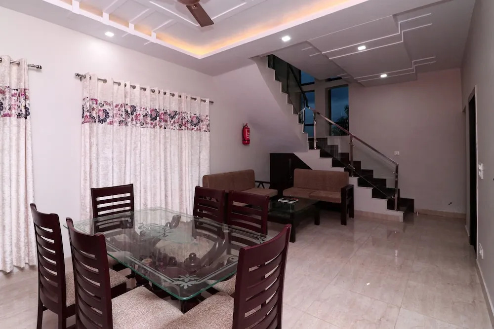 OYO 17063 Home Spacious 3BHK Naukuchiatal