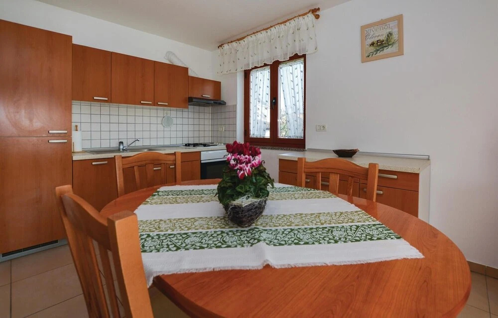 Amazing Home in Portoroz With Wifi and 2 Bedrooms