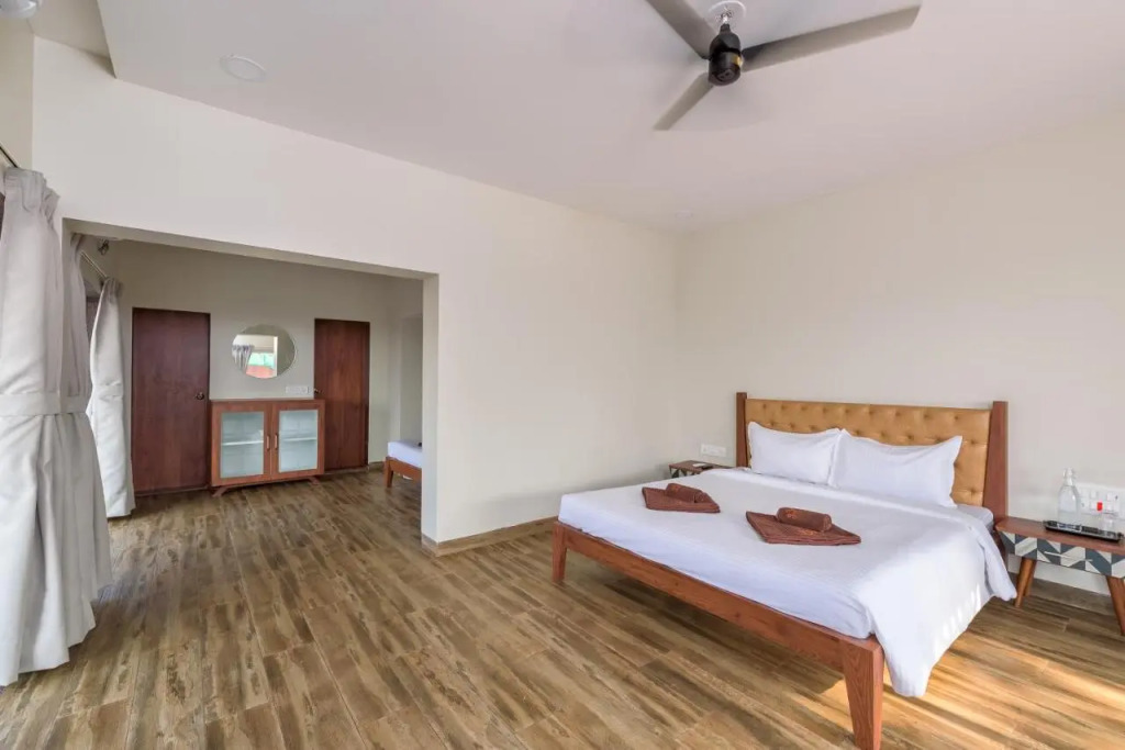 SaffronStays Coral Hues