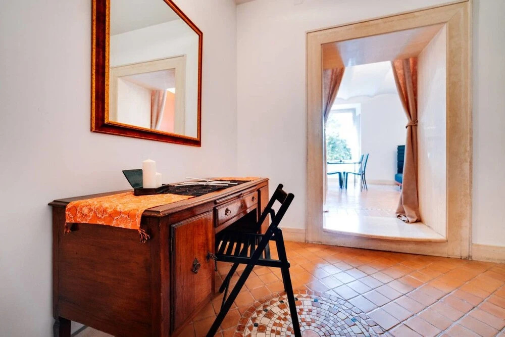 Amazing Flat for 6 People Close to Colosseum