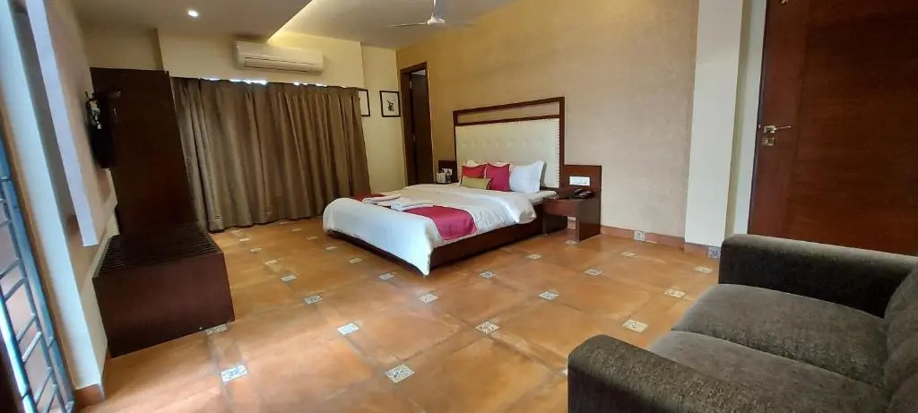 The Palm Aryan - a Boutique Hotel