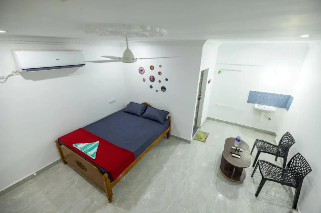 Sri Sai Holiday Inn