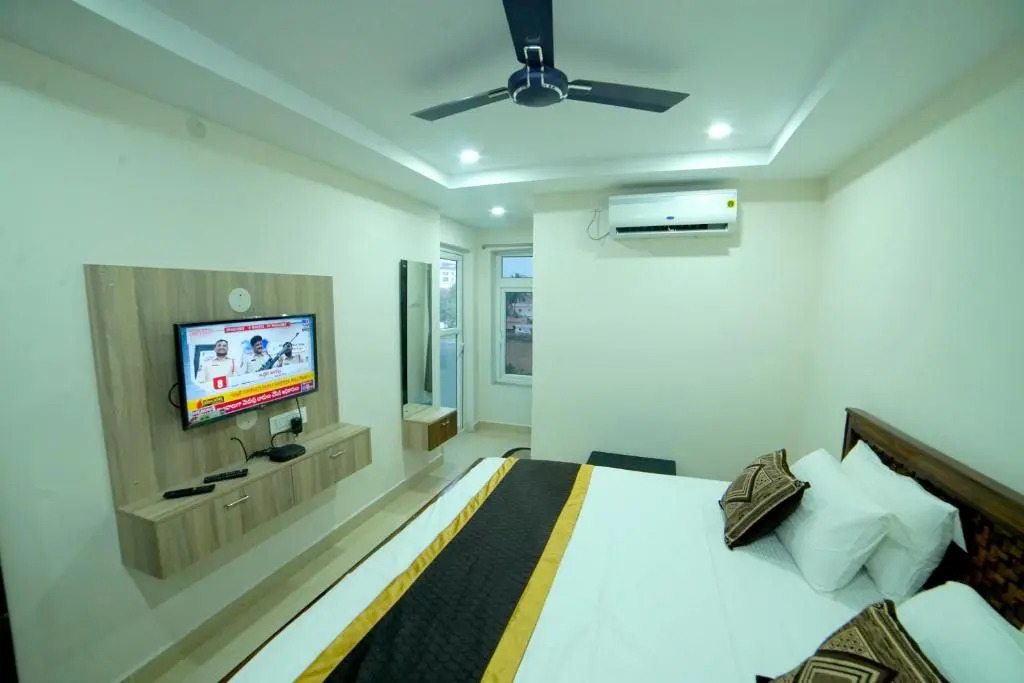 Hotel CannyStay RRR Marina
