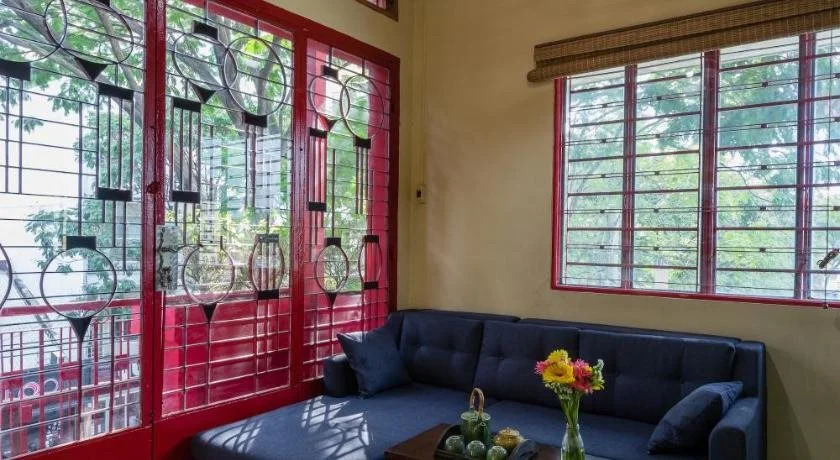The Red House - Hostel