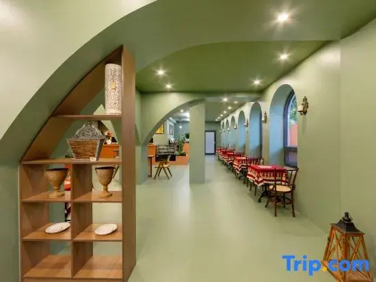 Nanxiang Shushan Homestay (Sanya Nanshan Temple Nanshan North Station Branch)