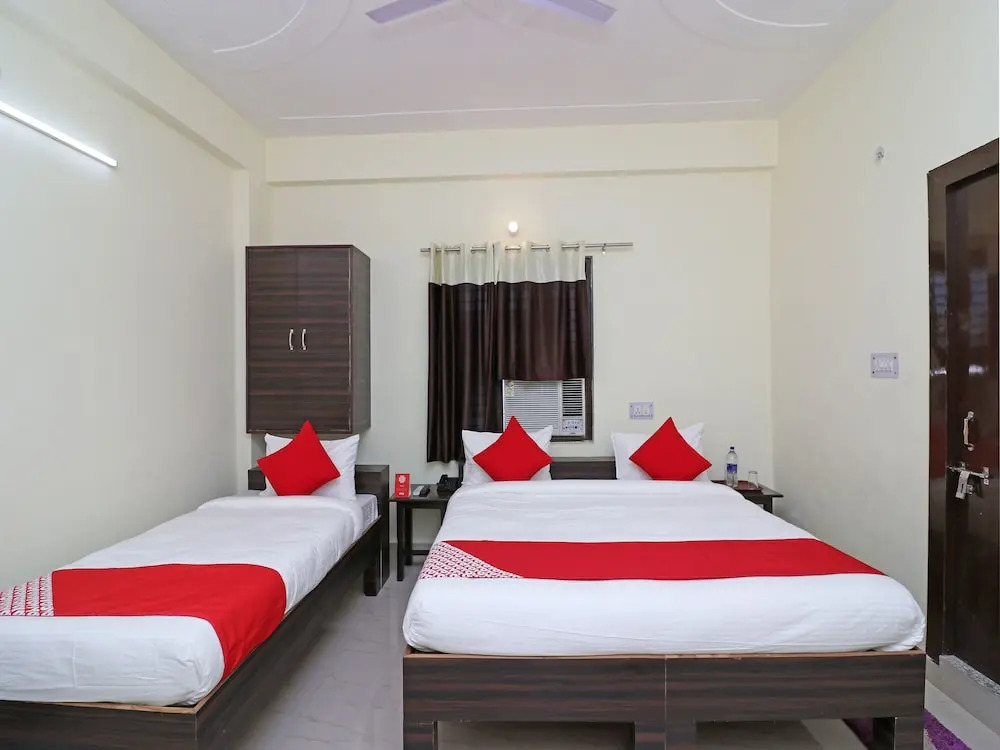 Itsy Hotels Krishna Residency, Govardhan Chauraha