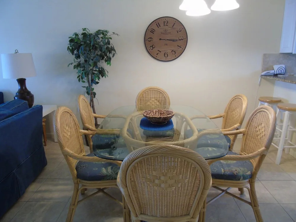 Sunset Royale - 300 2 Bedrooms 2 Bathrooms Condo