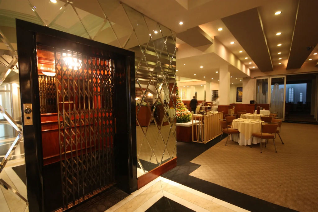 Hotel Leon