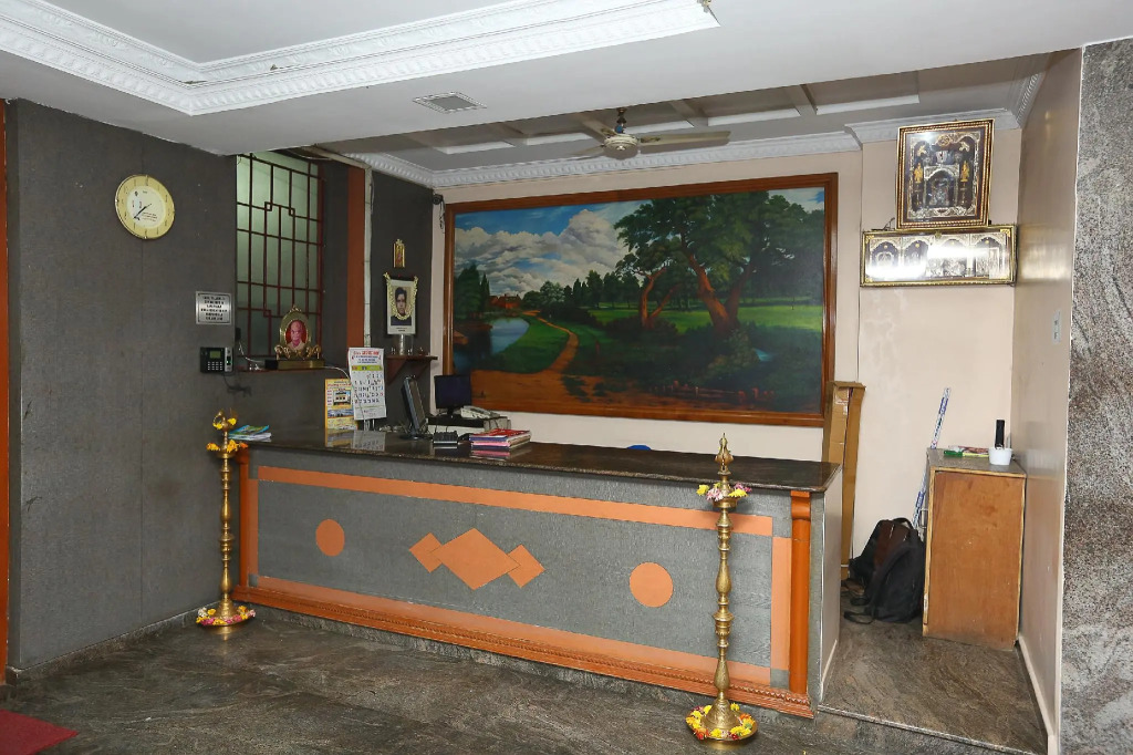 SPOT ON 6856 Eshi Guest House
