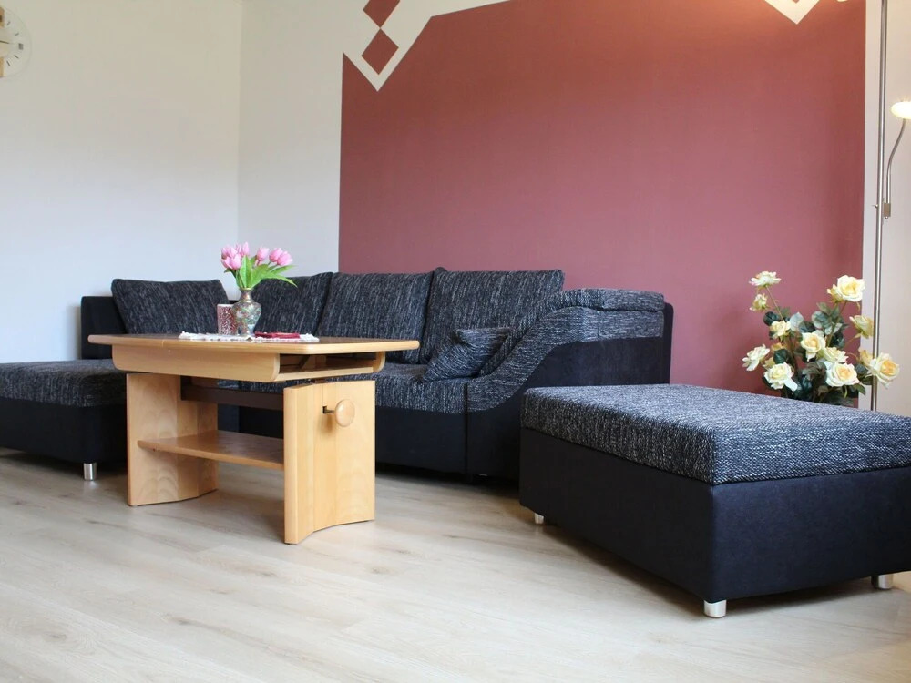 Comfortable Home With Large Sunny Garden In Beautiful Surroundings