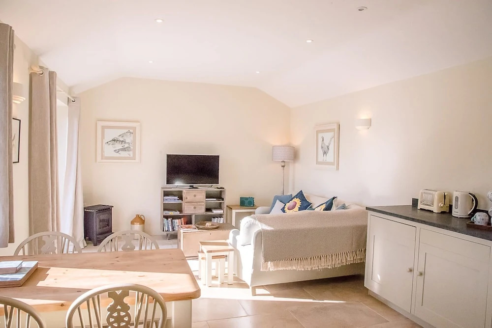 Hill Stables, Ufford