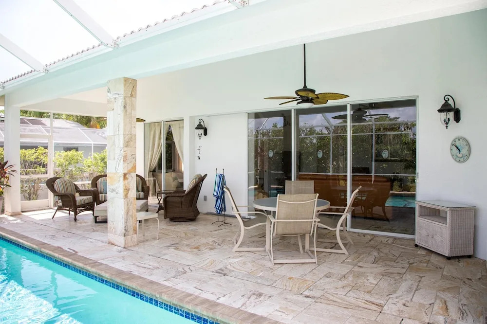 1372 Leland Way