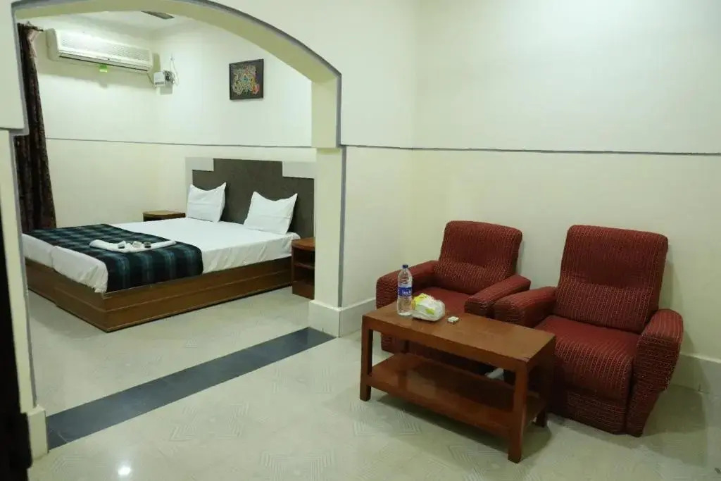 Hotel Dream World Boarding & Lodging