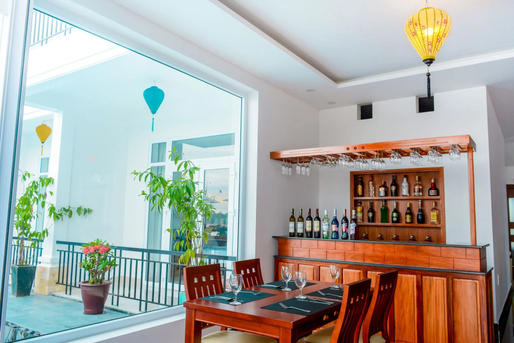 Riverside White House Boutique Hotel