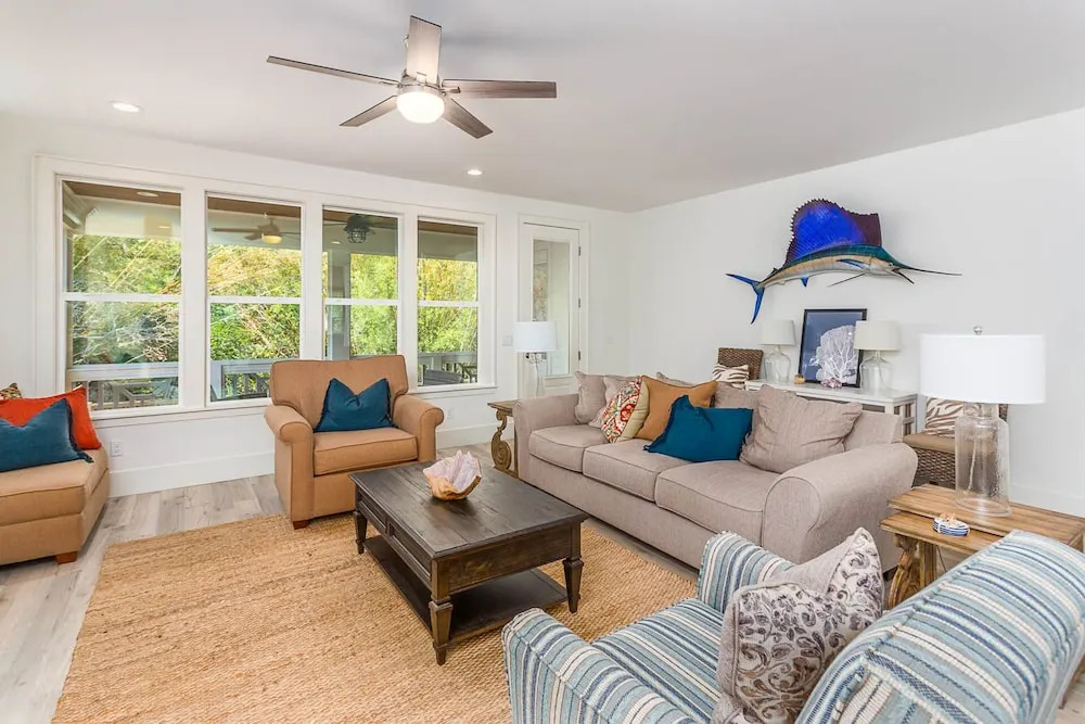4323 13th Street by Hodnett Cooper