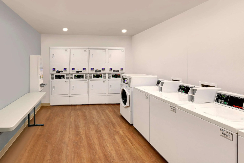 WoodSpring Suites Las Colinas - Northwest Dallas