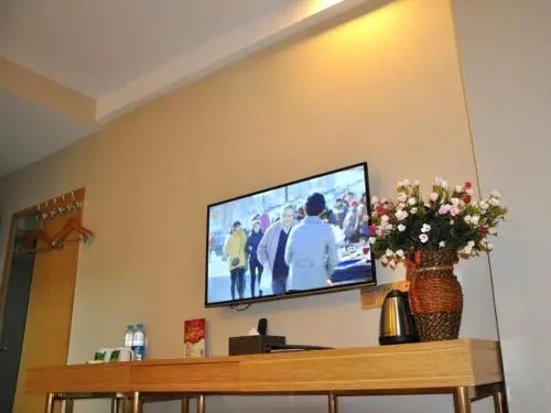 GreenTree Inn Golmud City Southern Suburb Express Hotel