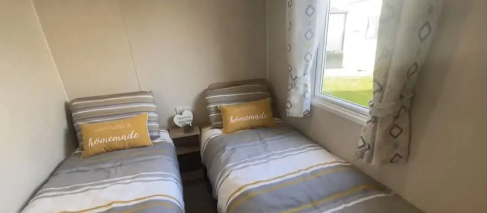Impeccable 3-bed Caravan in Clacton-on-sea