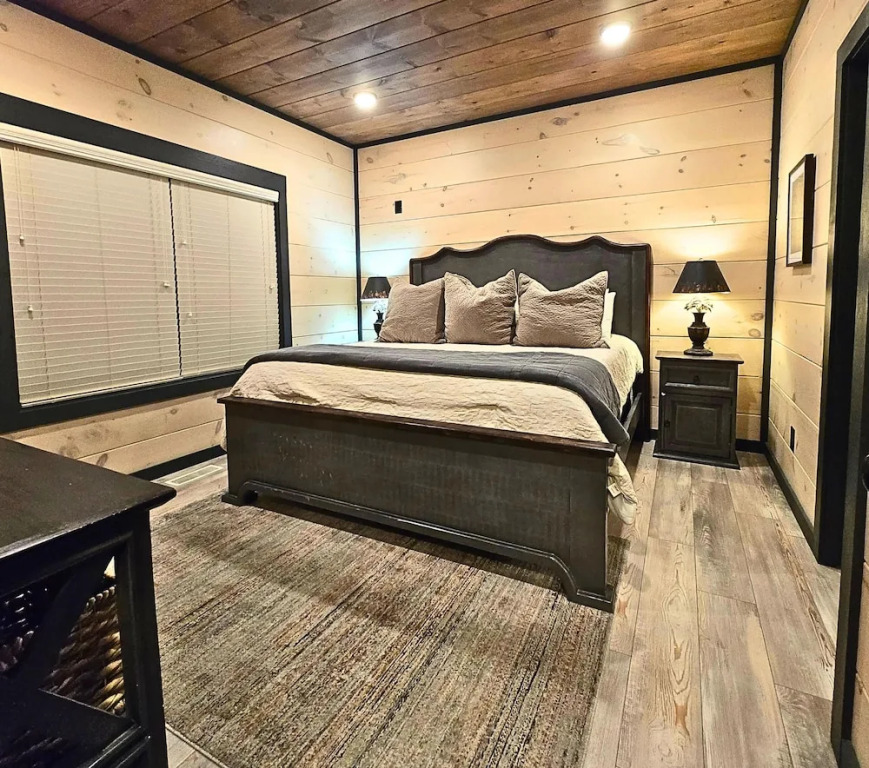 New Private Pool-6br-waterpark-mtn View-sleeps 18