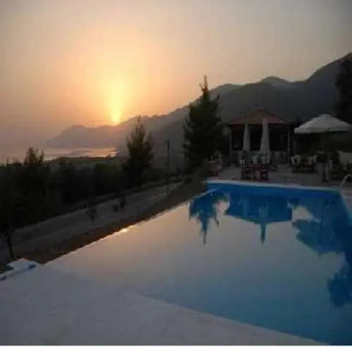 Hotel Yades