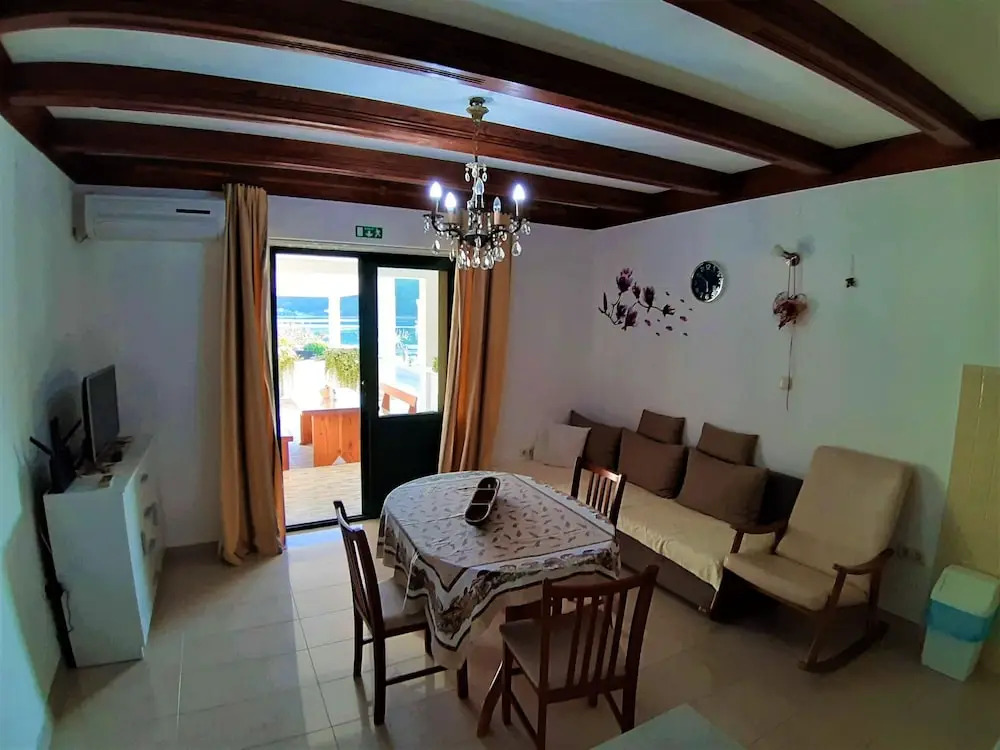 Room in Apartment - Apartments and Rooms With a Swimming Pool Kampor - rab
