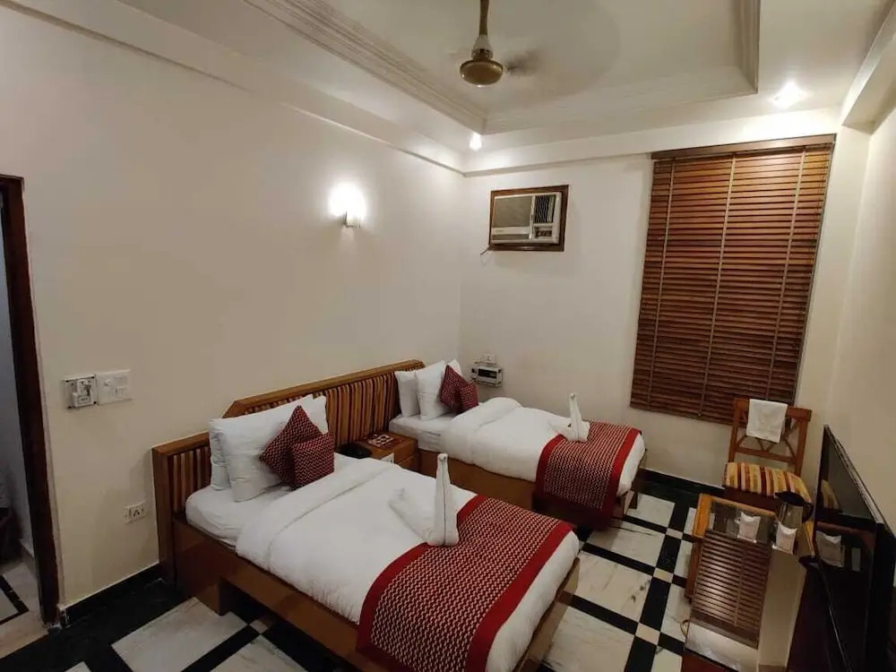 Hotel Singh International